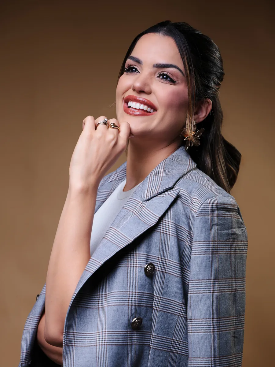 Dra. Yasmin Resende, cirurgiã-dentista, CRO-GO 16.107
